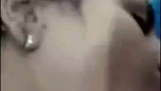 شاب عربي كبير يستمتع باختراق حلق قاسي