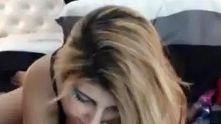 بورن عربي مباشر: مراهقة تخلع ملابسها وتدلك كسها على الكاميرا