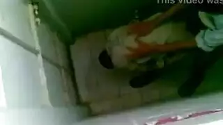 سكس لواط سعودي فى حمام المدرسه xxx فيلم عربي