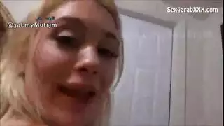 شهوة محرمة: فتاة صغيرة وأبيها العاطفي