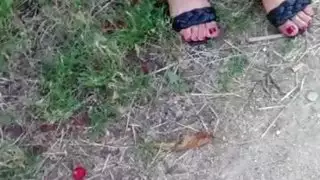 كرة القدم بوت أسود في سن المراهقة السمين