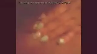 شهوة الكاميرا: تداعب فرجها المبلل وهي في جوارب سوداء طويلة