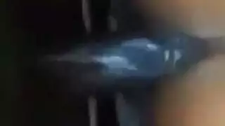 خيال الوكيل: مشاهدة فاتنة سمراء تبلع قضيباً ضخماً