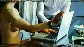 ثلاث بنات في ساونا ثلاثية شرجية: يأخذنها بقوة