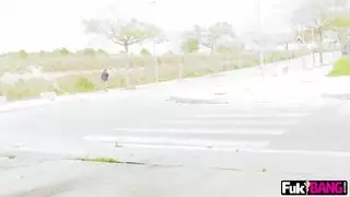 مغامرة مارتينا سميرالدي البرية في الشرج مع مشاهد قذف مكثفة وحركة فاضحة