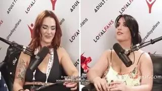 أسطورة الأفلام الإباحية سارة عربي وثدييها المشهورين