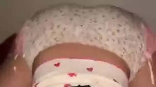 محجبة إباحية: فيديو منفرد لعبادة فرجها ومؤخرتها العربية